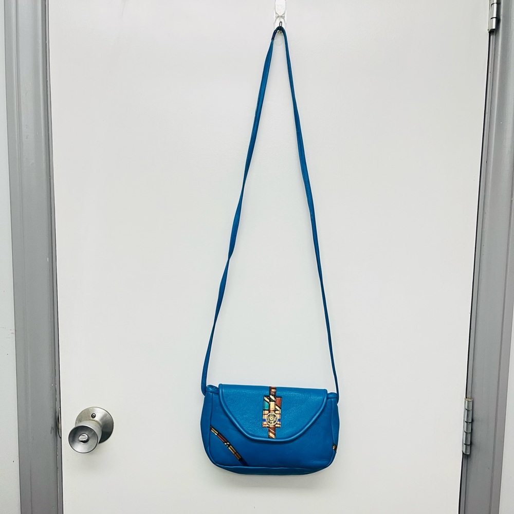 Bright Turquoise Leather with Abstract Detail Crossbody - Picture 12 of 12